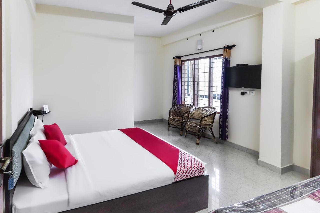 Oyo 49244 Green Castle Residency Hotel Nedumkandam Exterior foto