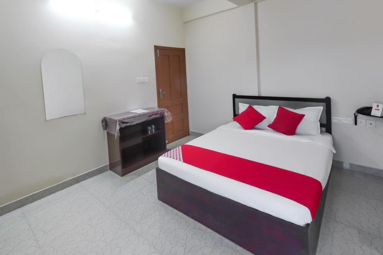 Oyo 49244 Green Castle Residency Hotel Nedumkandam Exterior foto