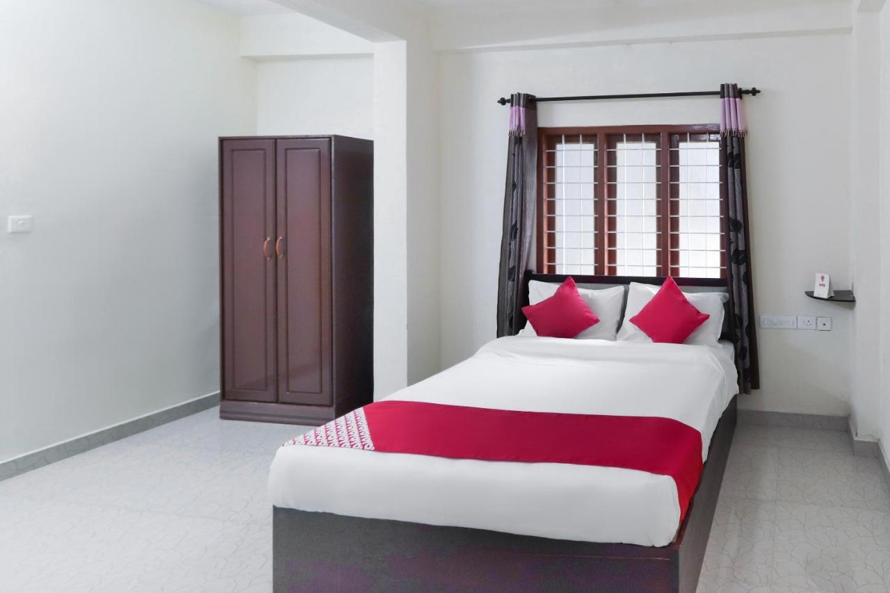 Oyo 49244 Green Castle Residency Hotel Nedumkandam Exterior foto