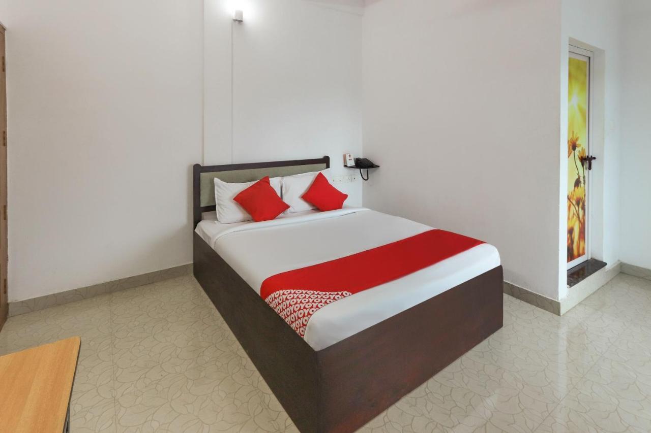 Oyo 49244 Green Castle Residency Hotel Nedumkandam Exterior foto